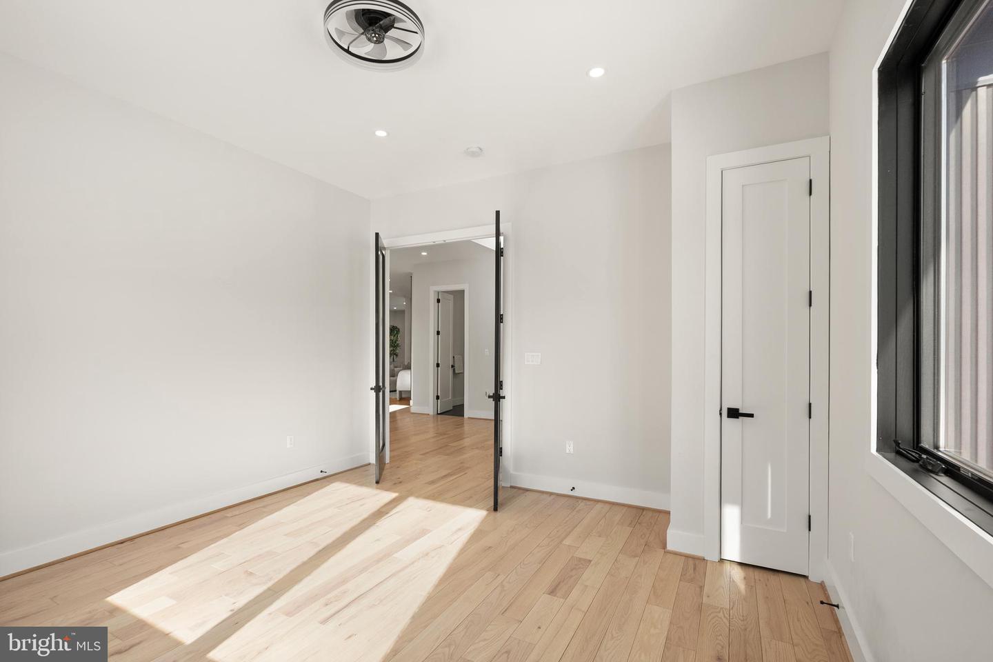 5524 Summit St Property Photo 12