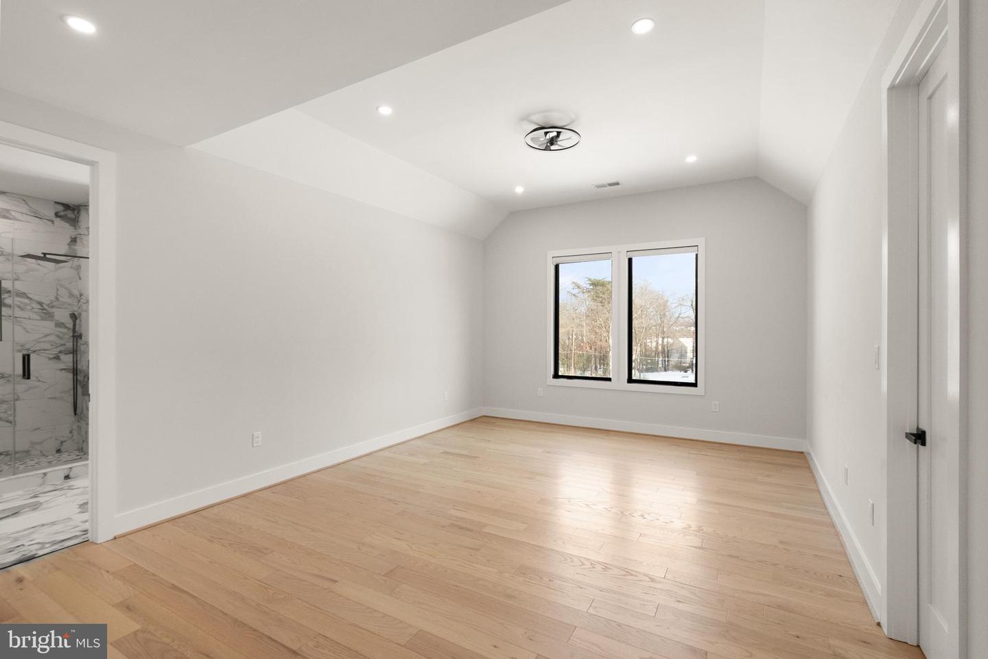 5524 Summit St Property Photo 51