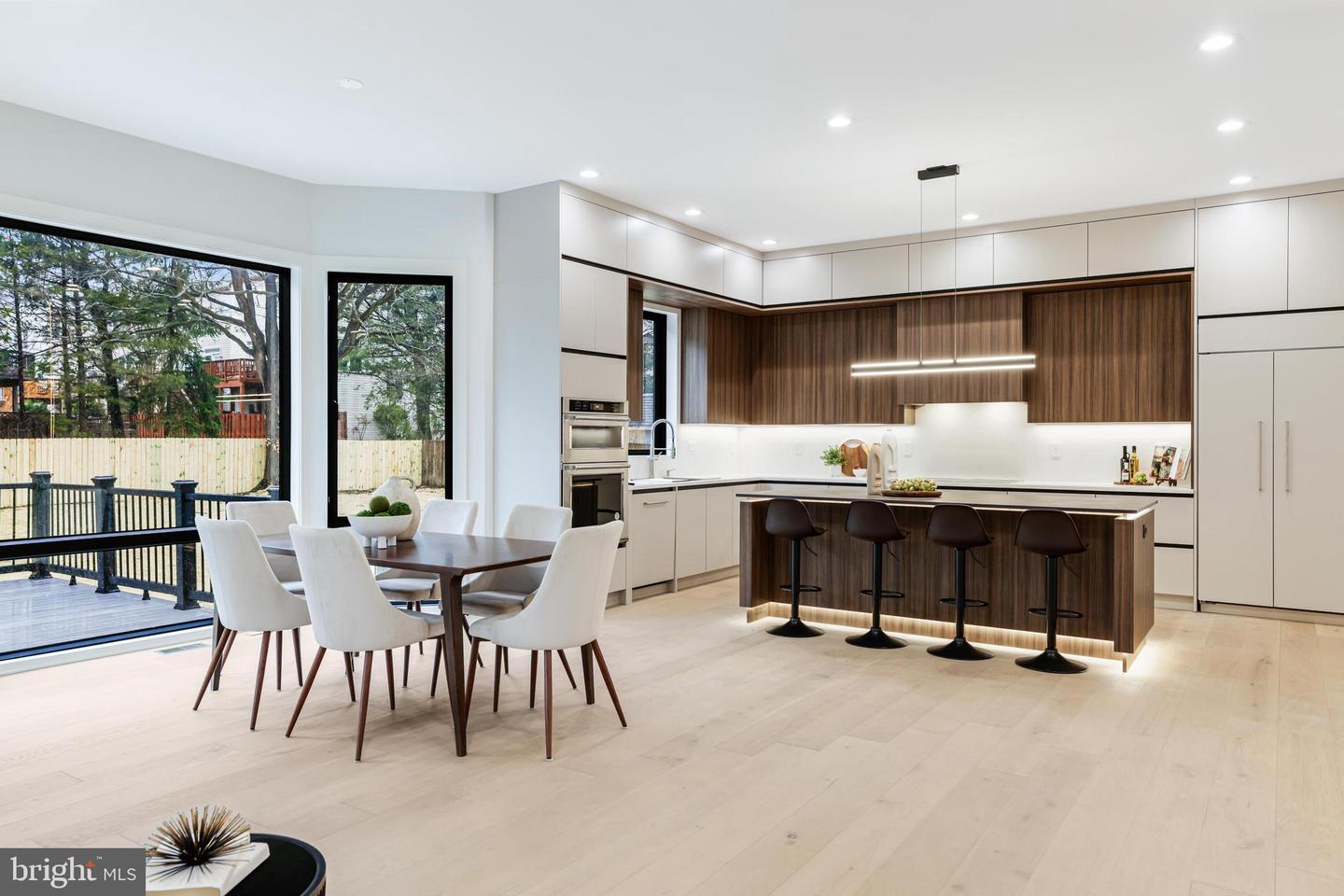 6630 Barrett Rd Property Photo 10