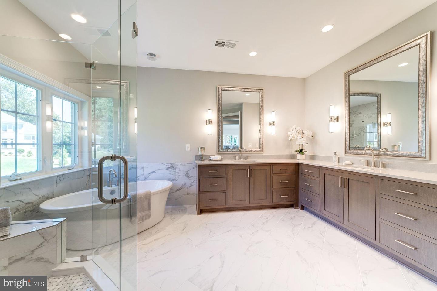 11108 Corobon Property Photo 18