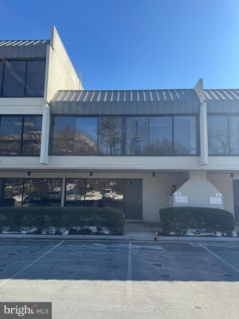 11250-#2 Roger Bacon Dr #2 Property Photo 1