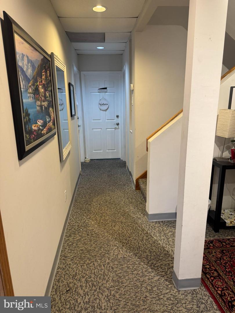 11250-#2 Roger Bacon Dr #2 Property Photo 4
