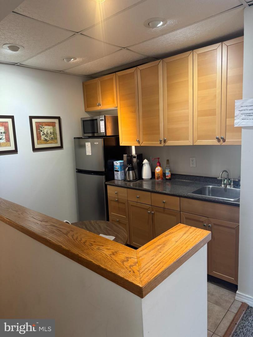 11250-#2 Roger Bacon Dr #2 Property Photo 5