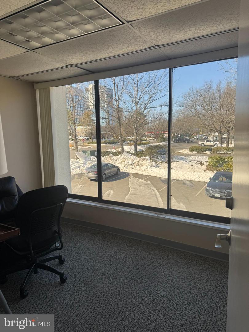 11250-#2 Roger Bacon Dr #2 Property Photo 7