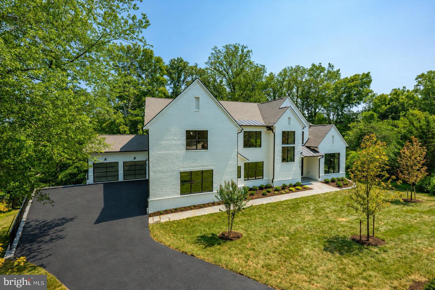 1701 Briar Ridge Rd Property Photo 4