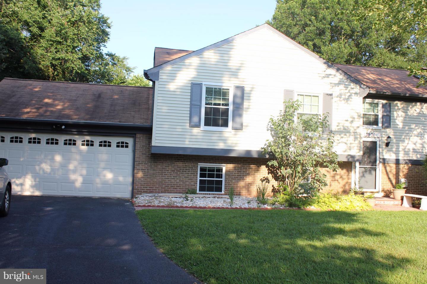 13501 Clear Lake Ct Property Photo 1
