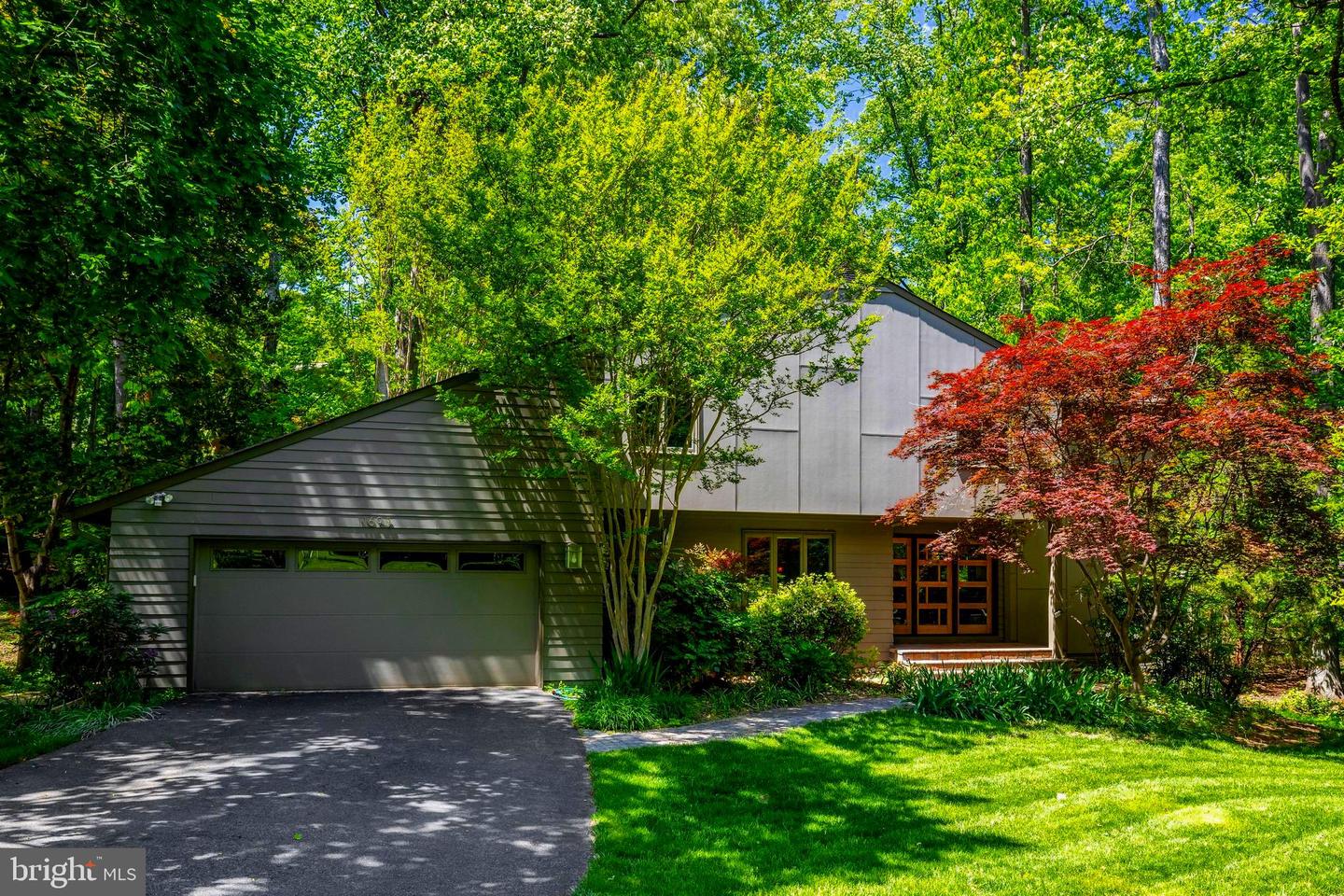 11698 FOX GLEN DR