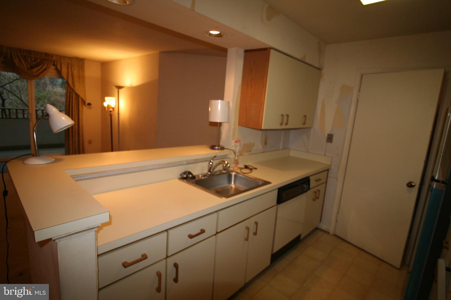 7718 Lafayette Forest Dr #24 Property Photo 9