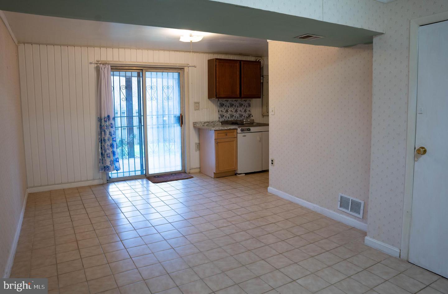 8654 Venoy Ct Property Photo 27