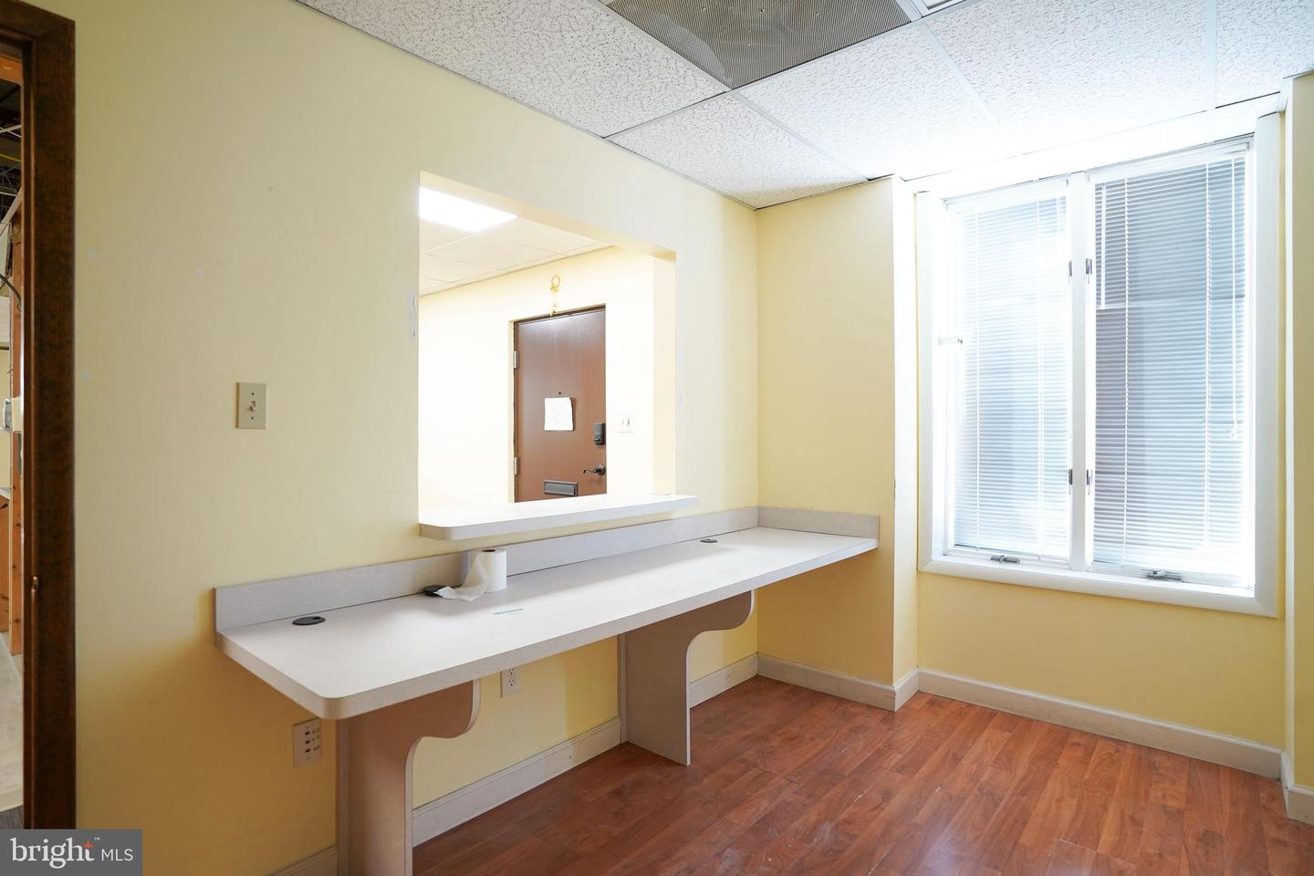 102 Elden St #12 Property Photo 12