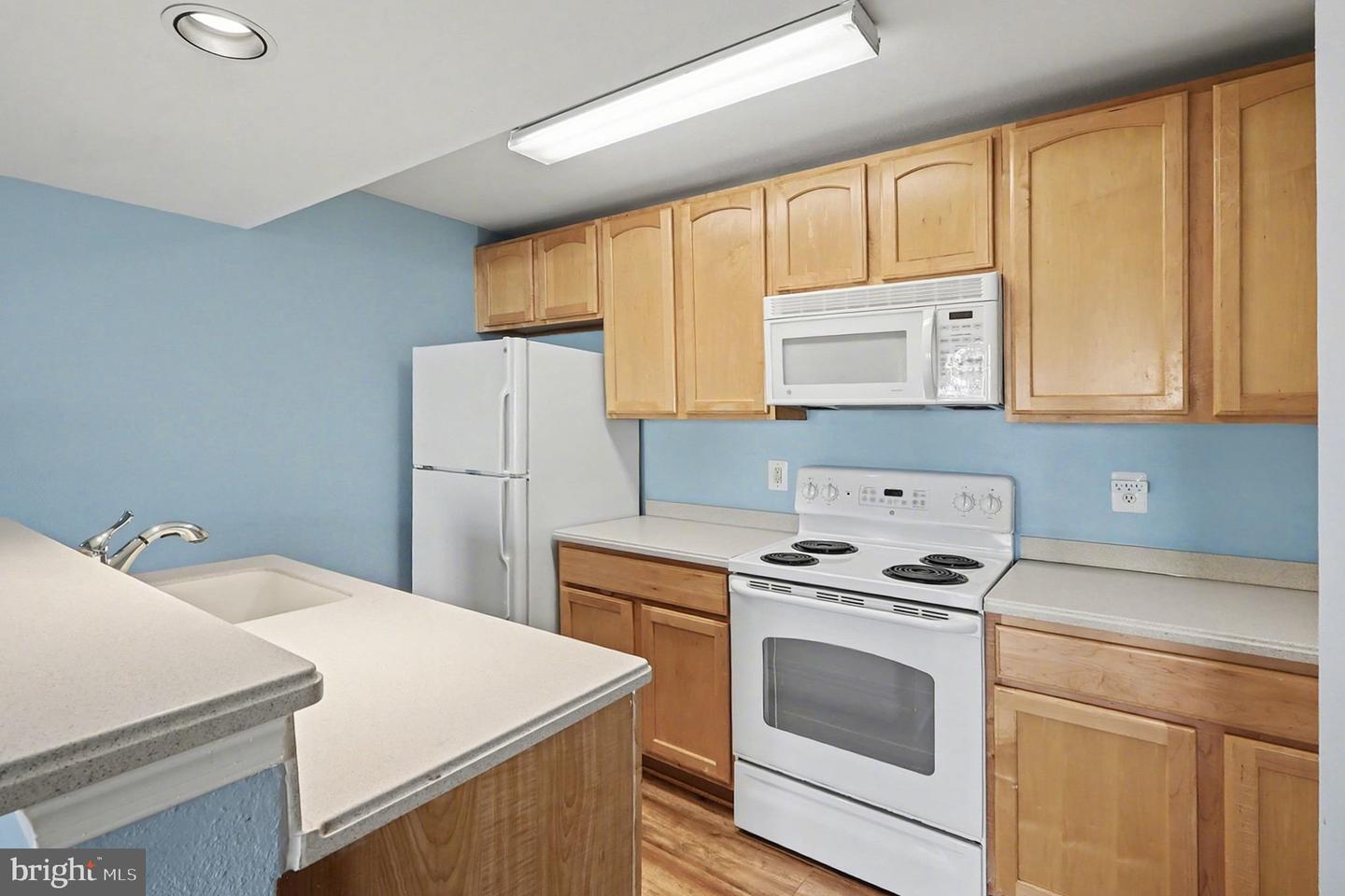 12150 Penderview Ter #1335 Property Photo 10