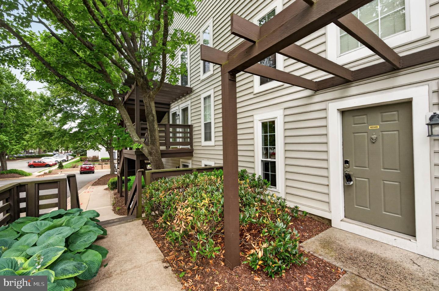 10146 Oakton Terrace Rd #10146 Property Photo 4