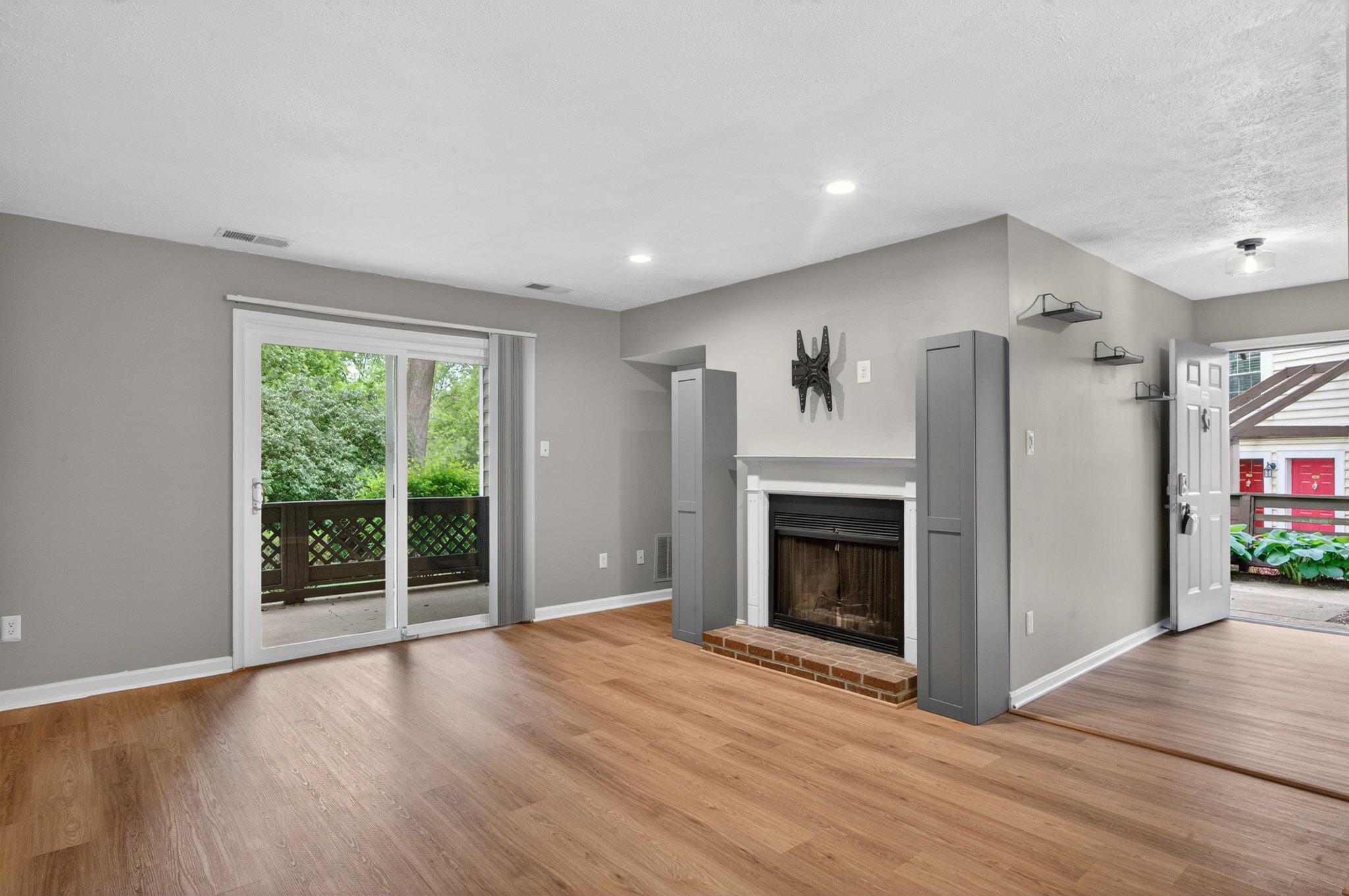 10146 Oakton Terrace Rd #10146 Property Photo 12