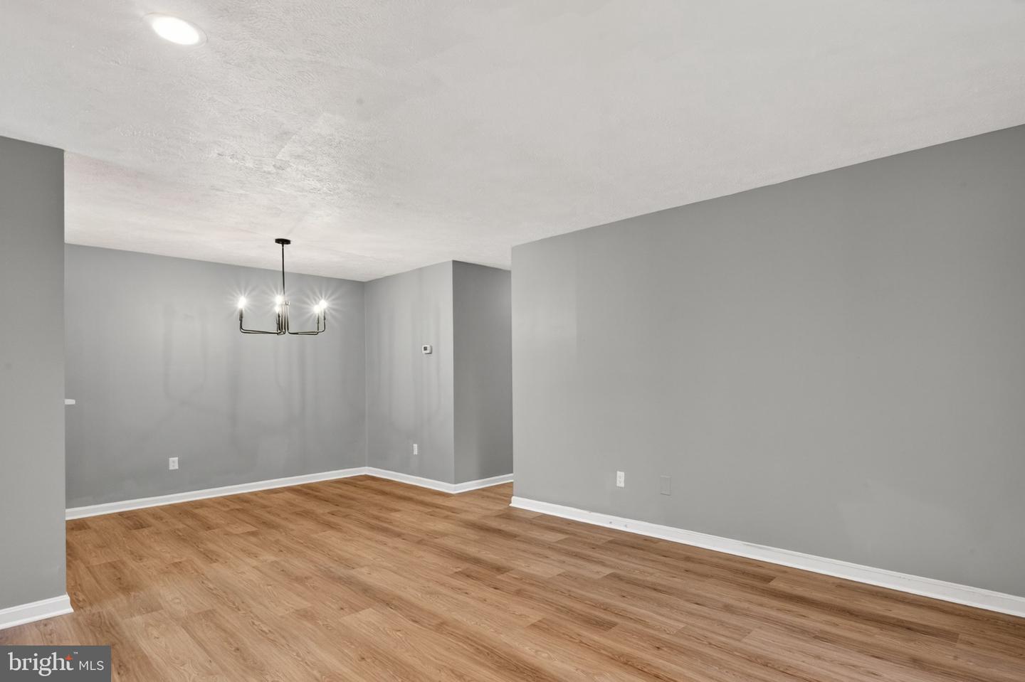 10146 Oakton Terrace Rd #10146 Property Photo 14