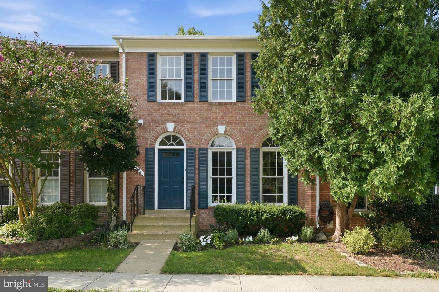 6274 Walkers Croft Way Property Photo 1