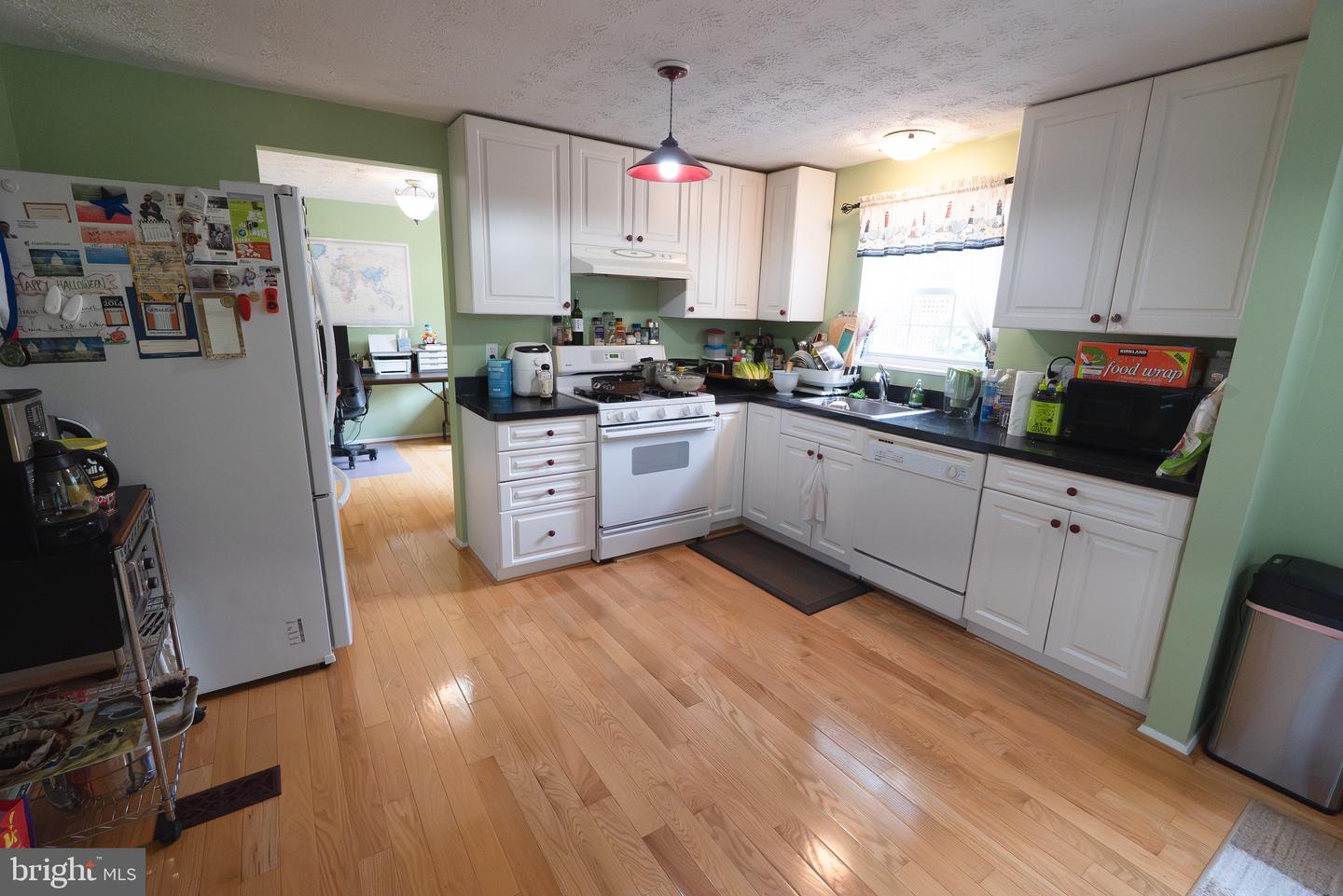 1150 Kettle Pond Ln Property Photo 5