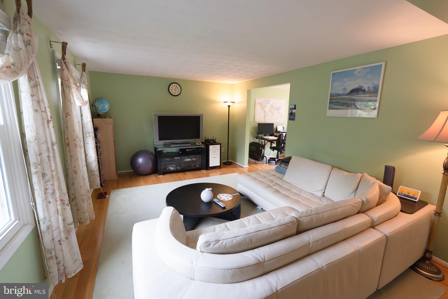 1150 Kettle Pond Ln Property Photo 9