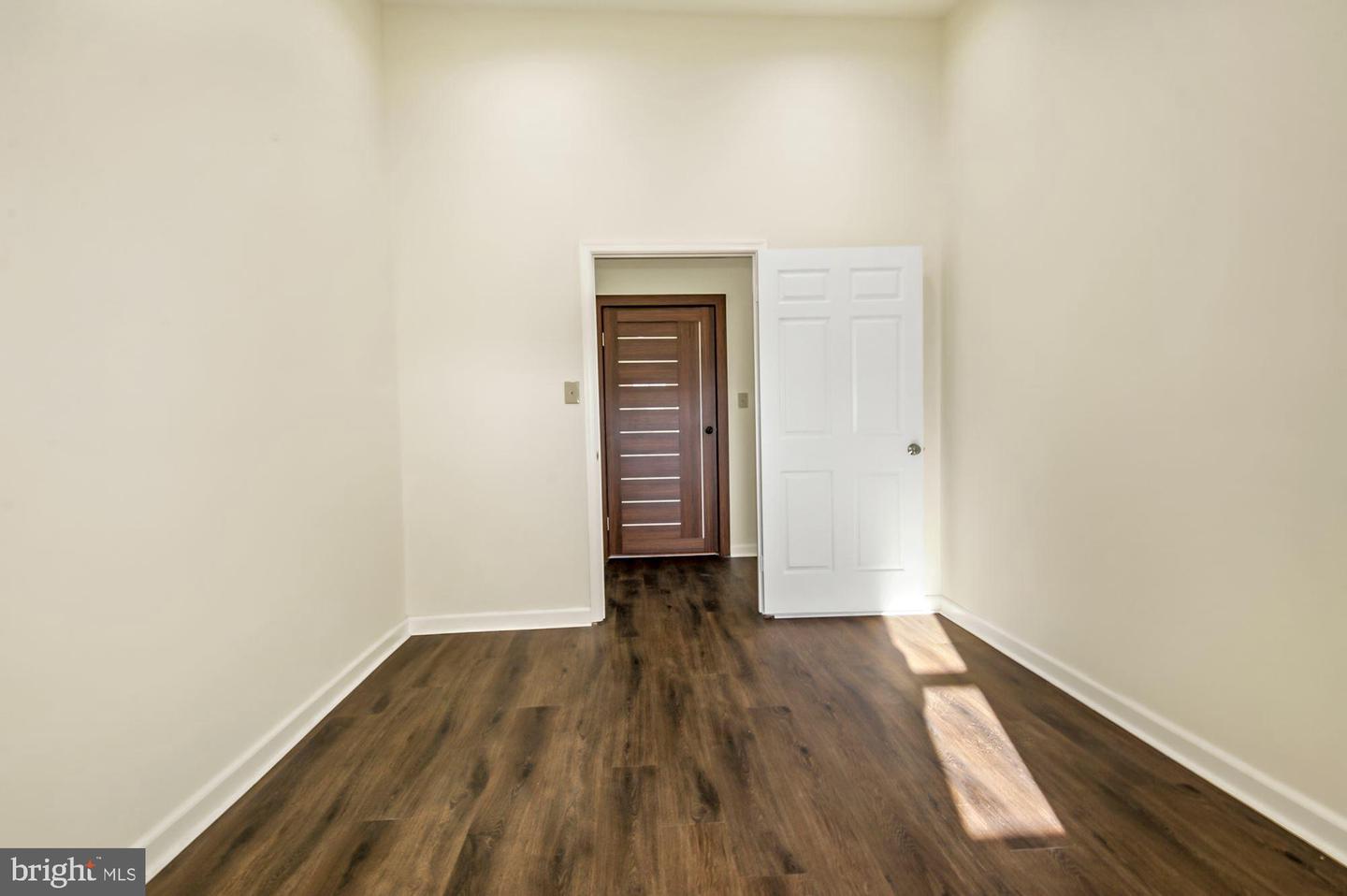 1146 Walker Rd #g&h Property Photo 17