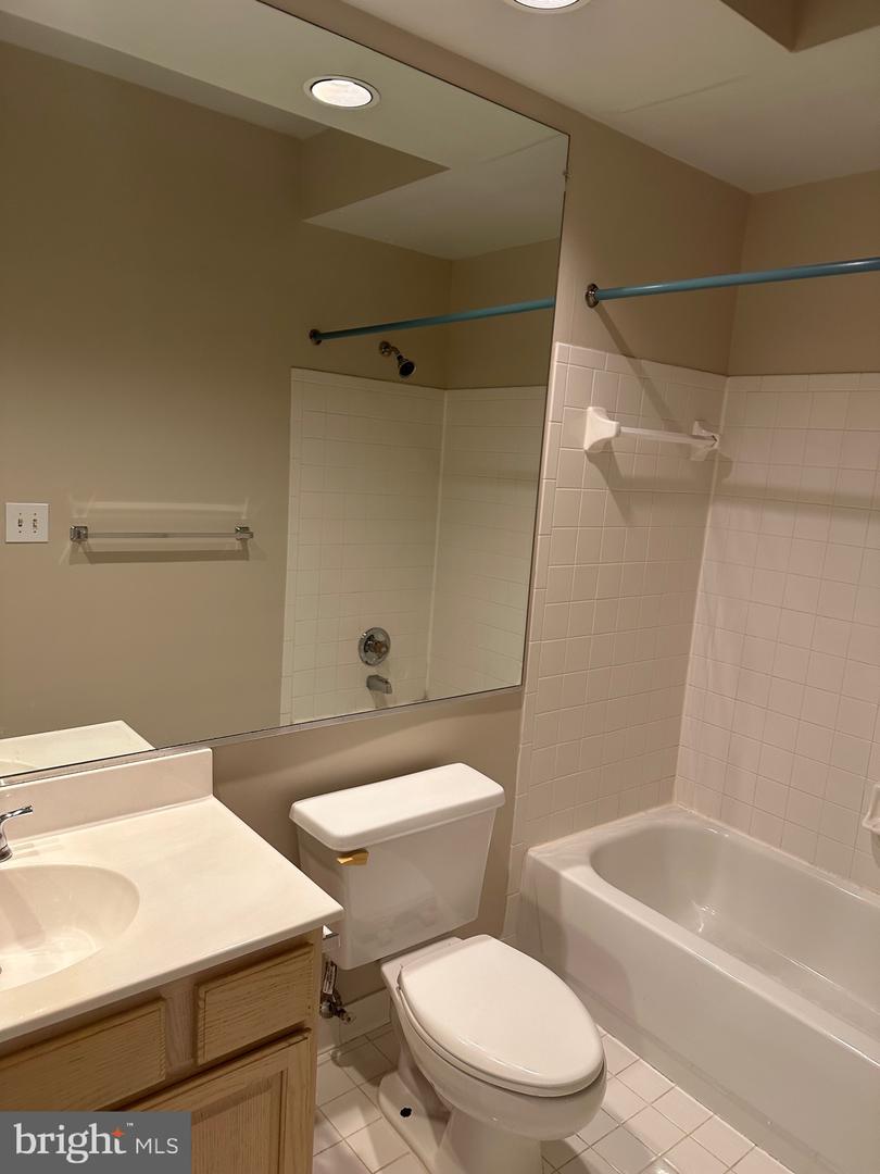 1324-d Garden Wall Cir #306 Property Photo 10
