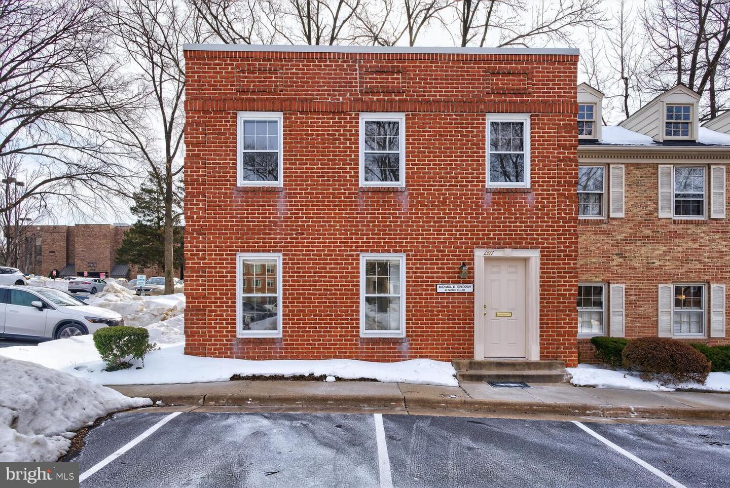 1311 Vincent Pl #19 Property Photo 2