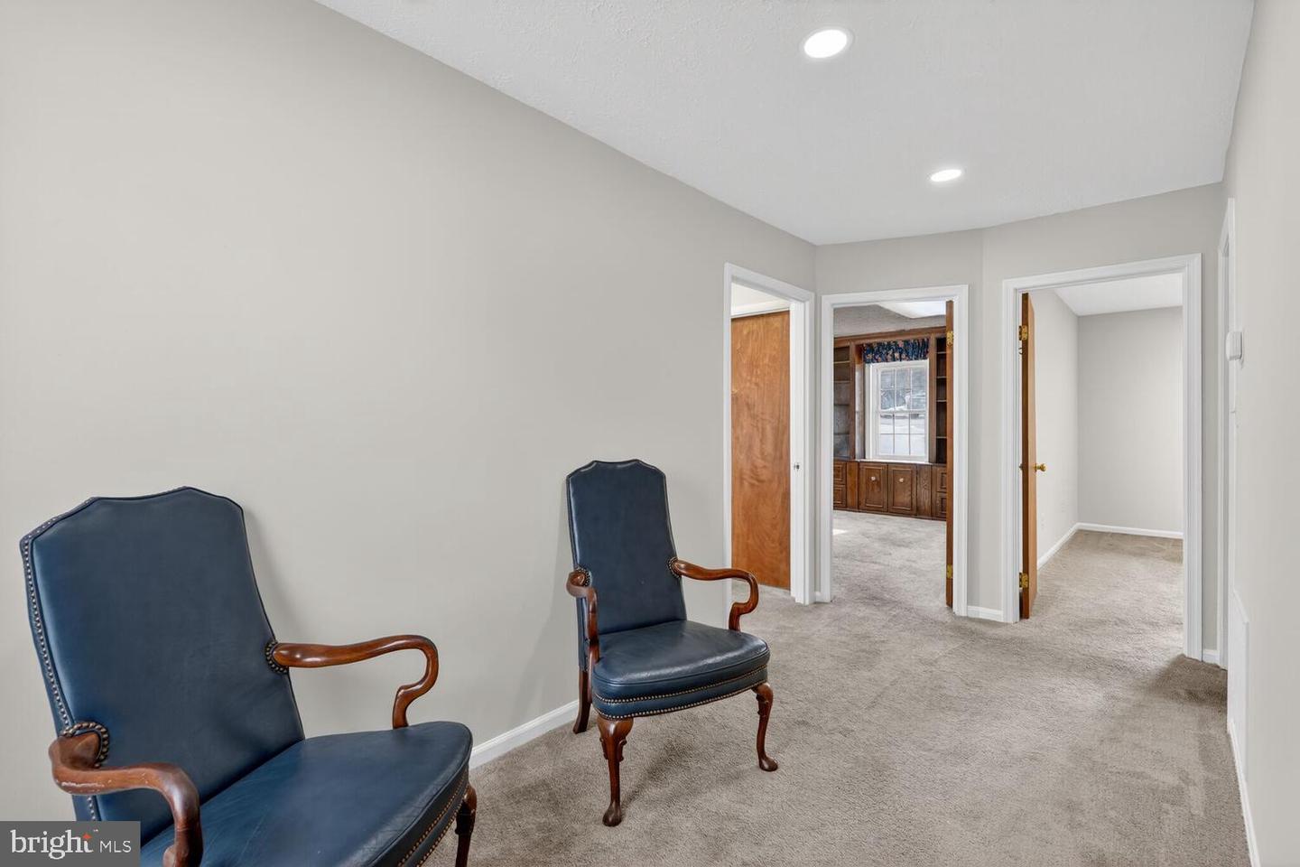 1311 Vincent Pl #19 Property Photo 5