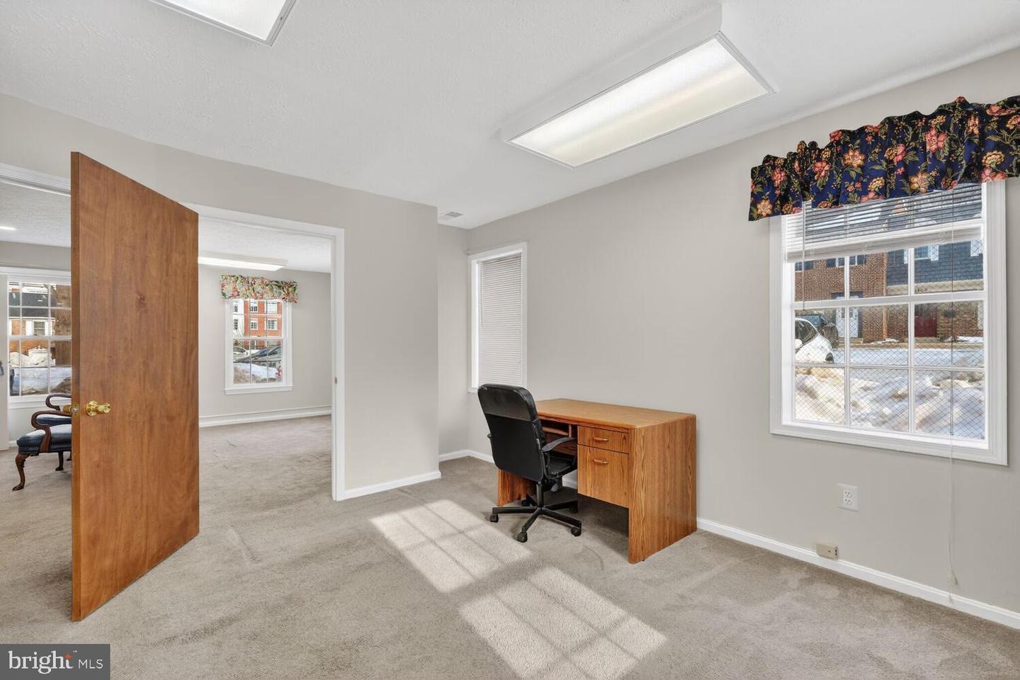 1311 Vincent Pl #19 Property Photo 8