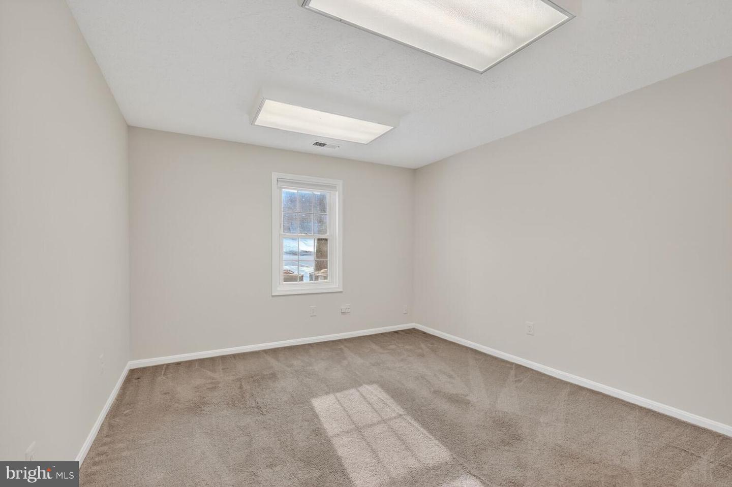 1311 Vincent Pl #19 Property Photo 9
