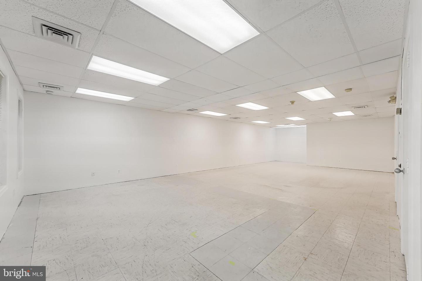 299 Herndon Pkwy #106 Property Photo 2