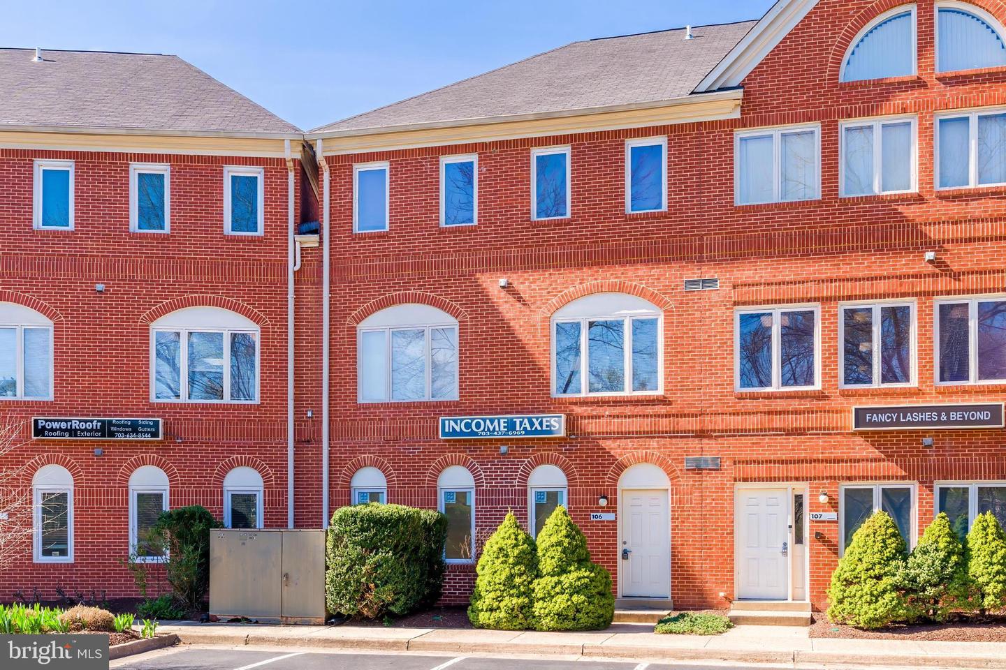 299 Herndon Pkwy #106 Property Photo 8