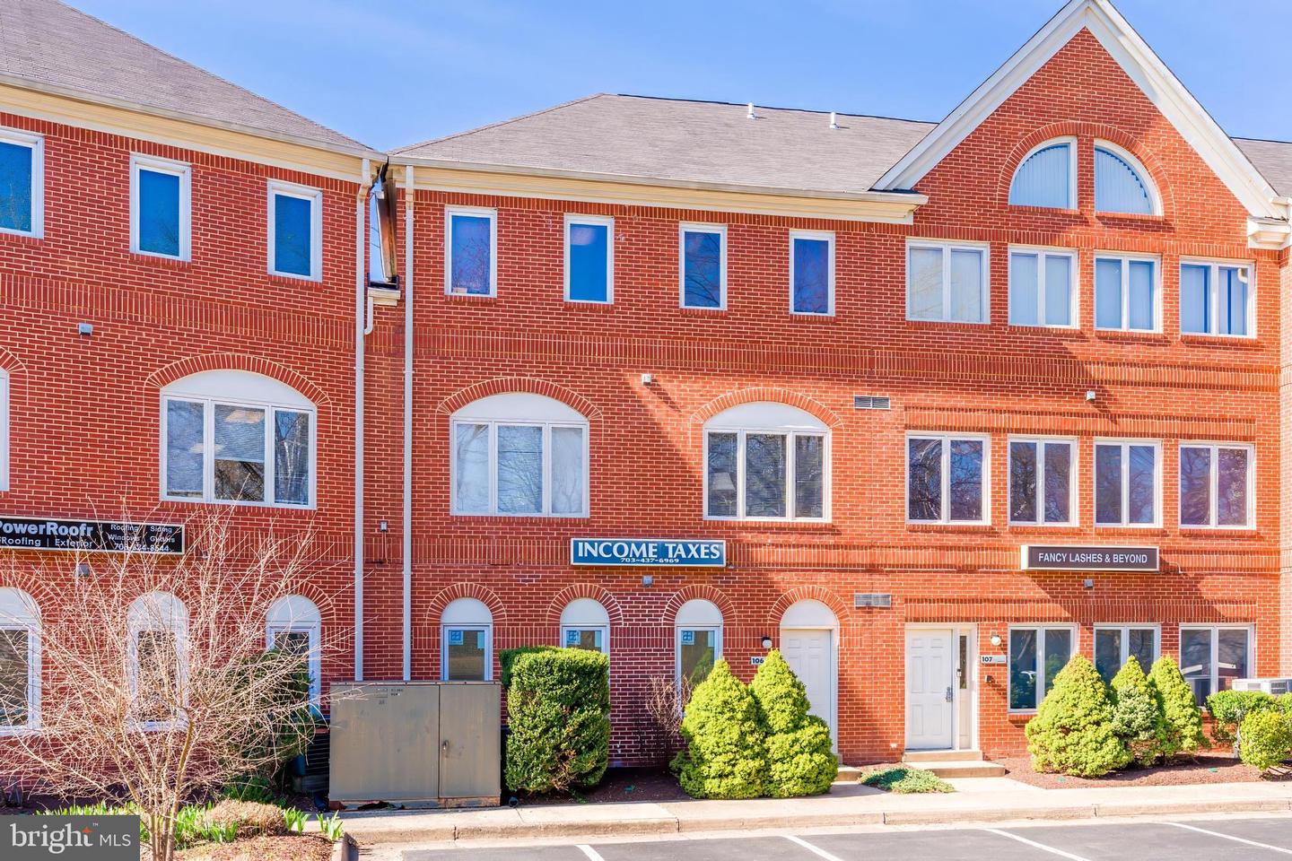 299 Herndon Pkwy #106 Property Photo 10