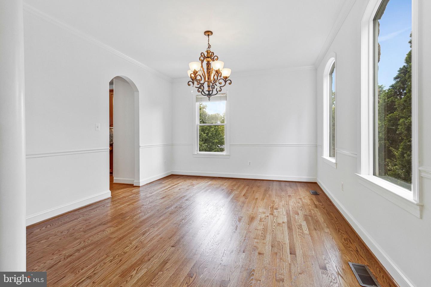 6312 Maryview St Property Photo 5