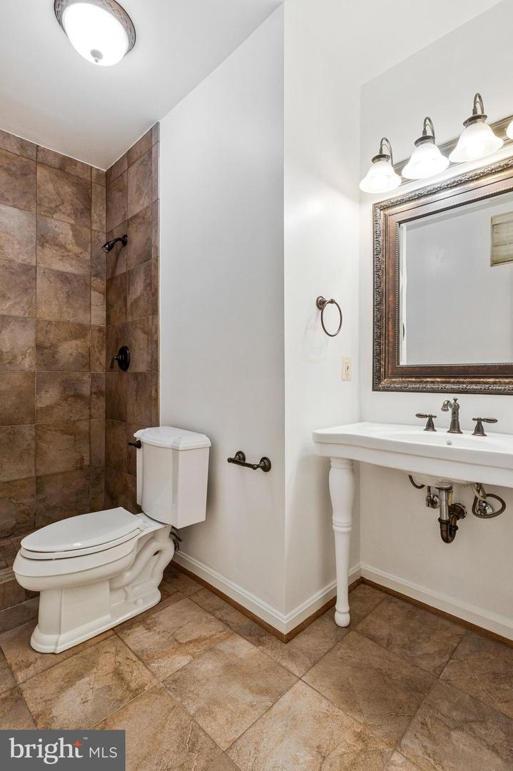 6312 Maryview St Property Photo 58