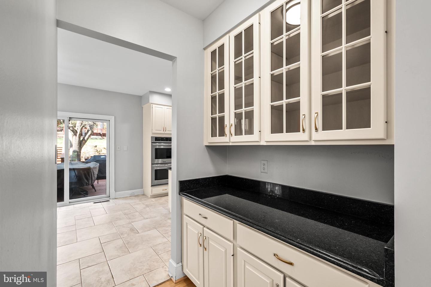 12187 Brecknock St Property Photo 12