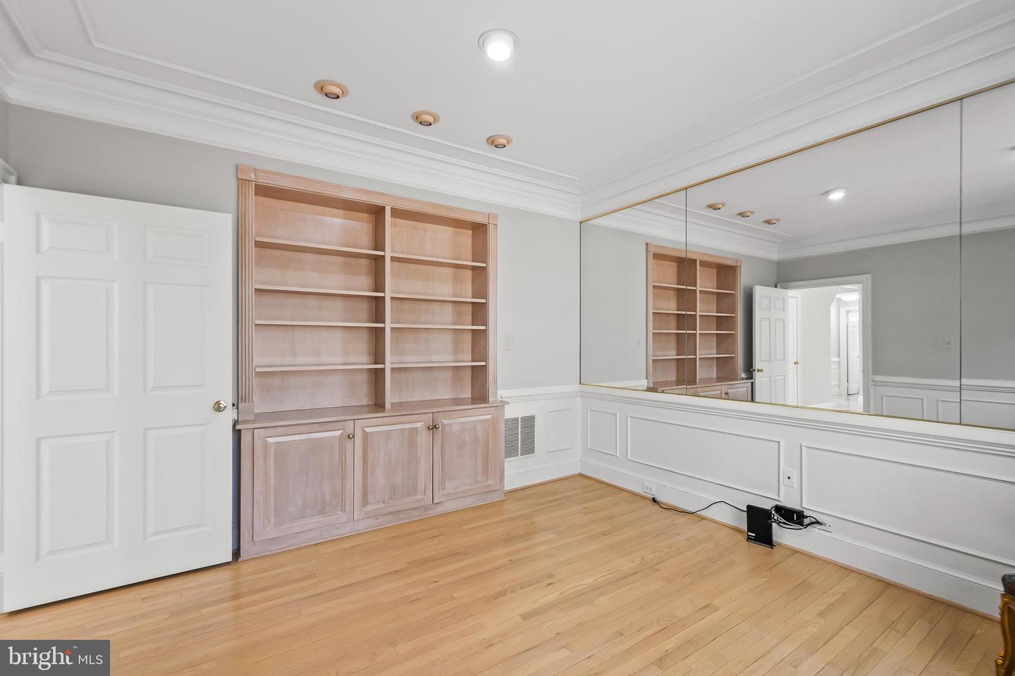 12187 Brecknock St Property Photo 14