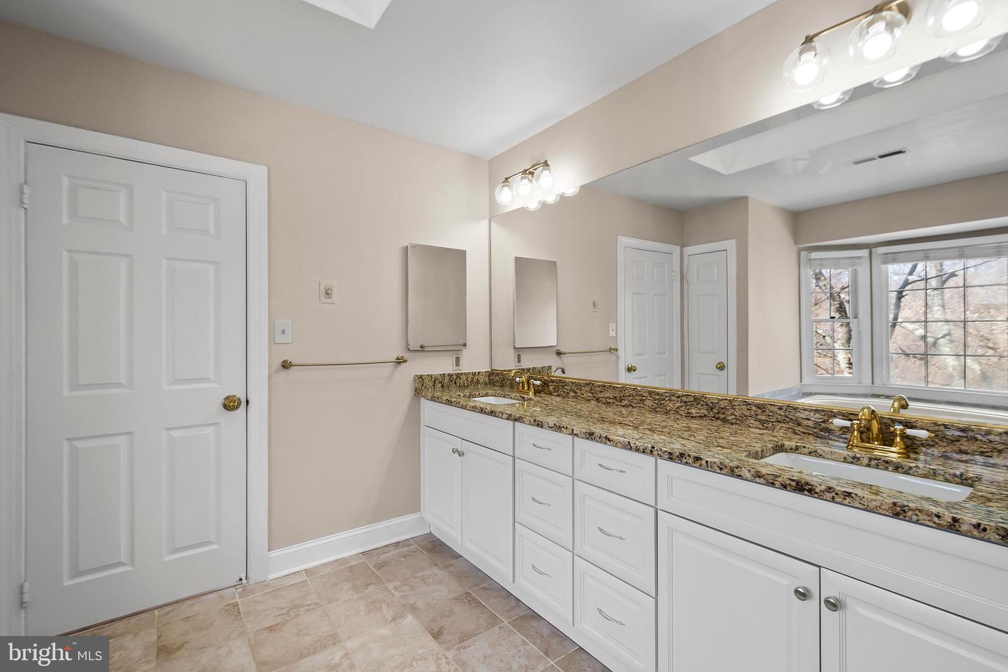 12187 Brecknock St Property Photo 38