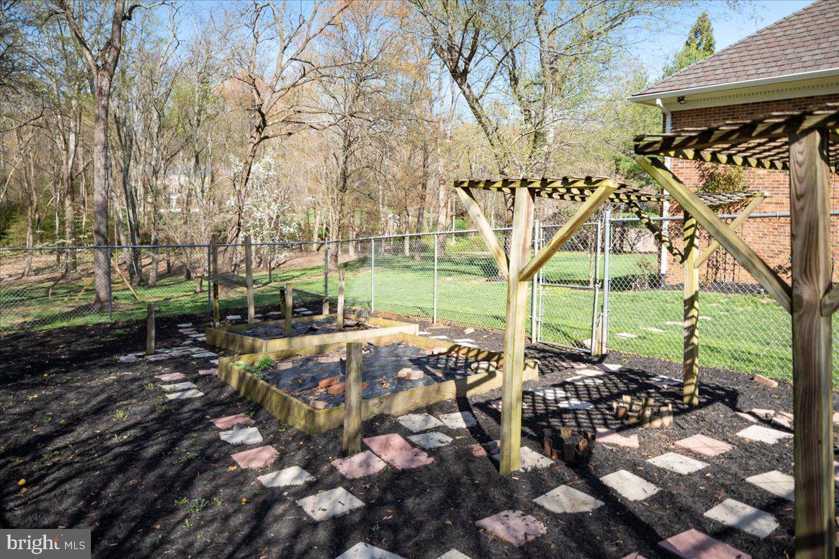 532 Walker Rd Property Photo 80