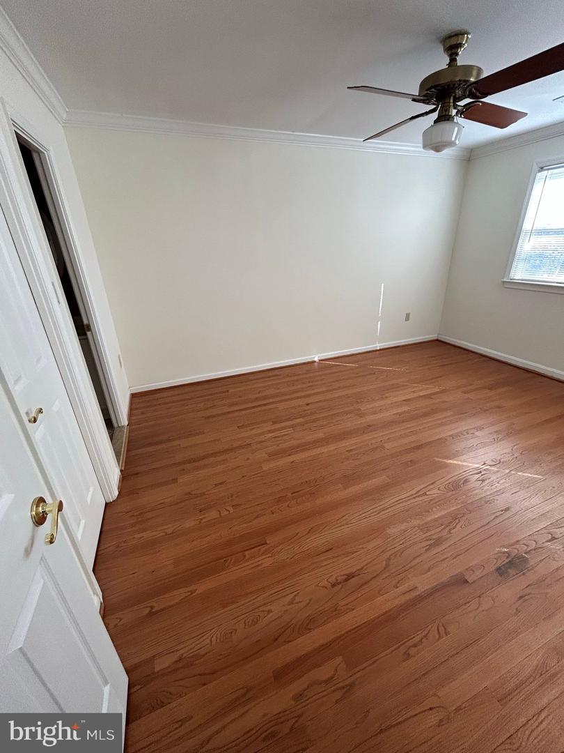 3301 Spring Ln Property Photo 9