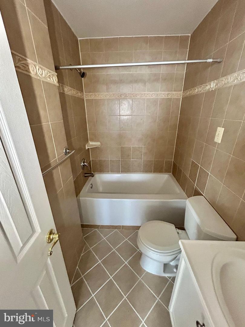 3301 Spring Ln Property Photo 10