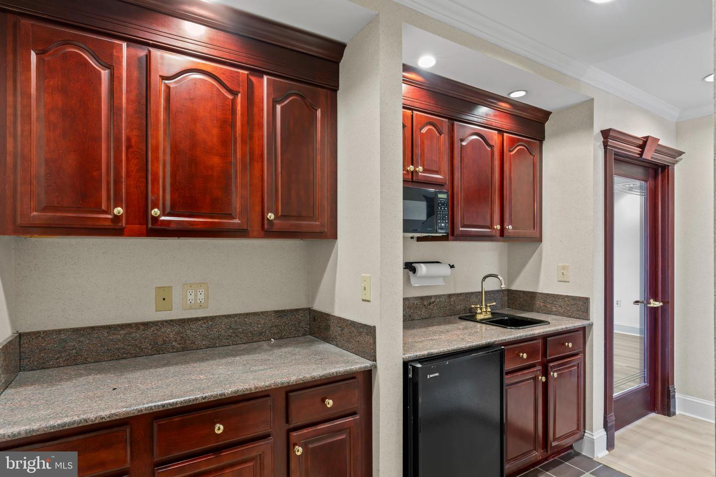 11739 Bowman Green Dr #suite 100 Property Photo 21