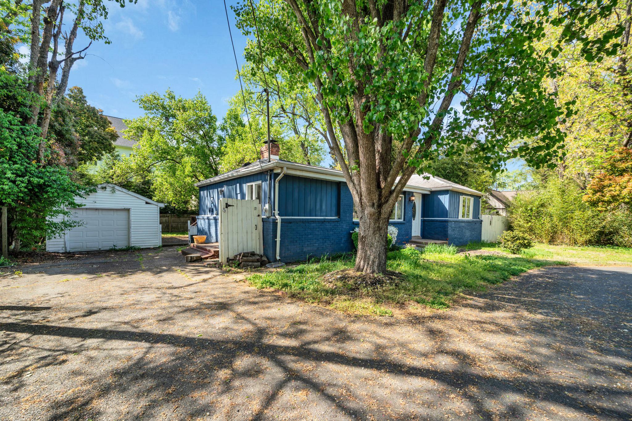 8106 Fort Hunt Rd Property Photo 2