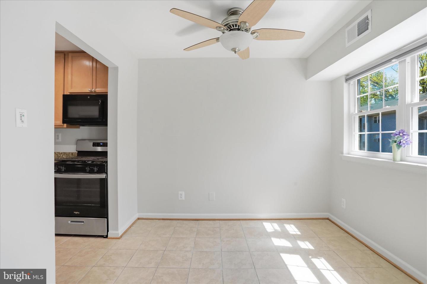 7097 Spring Garden Dr #101 Property Photo 8