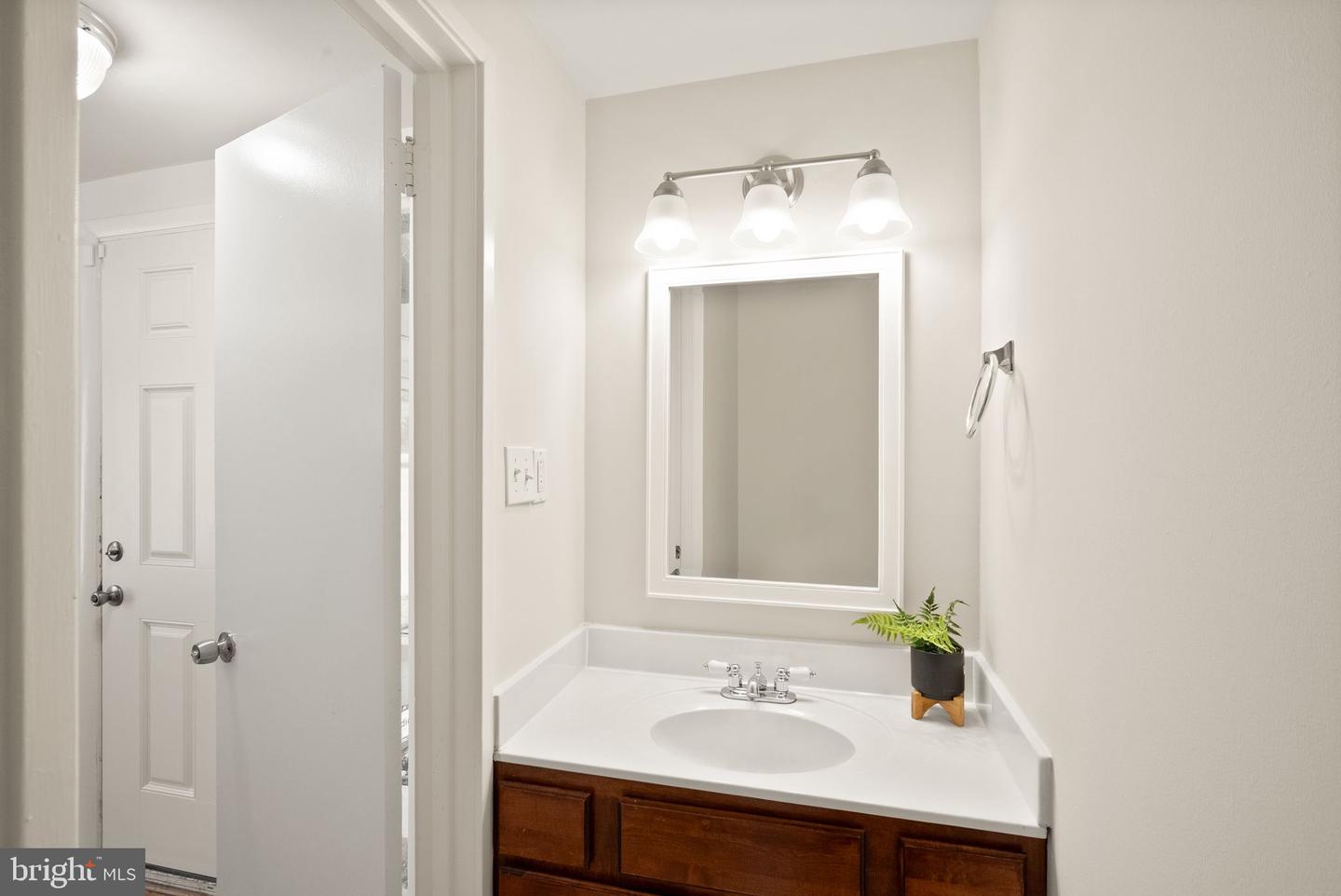 11100 Saffold Way Property Photo 24