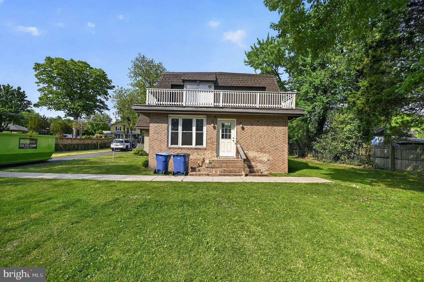 6309 Steinway St Property Photo 2