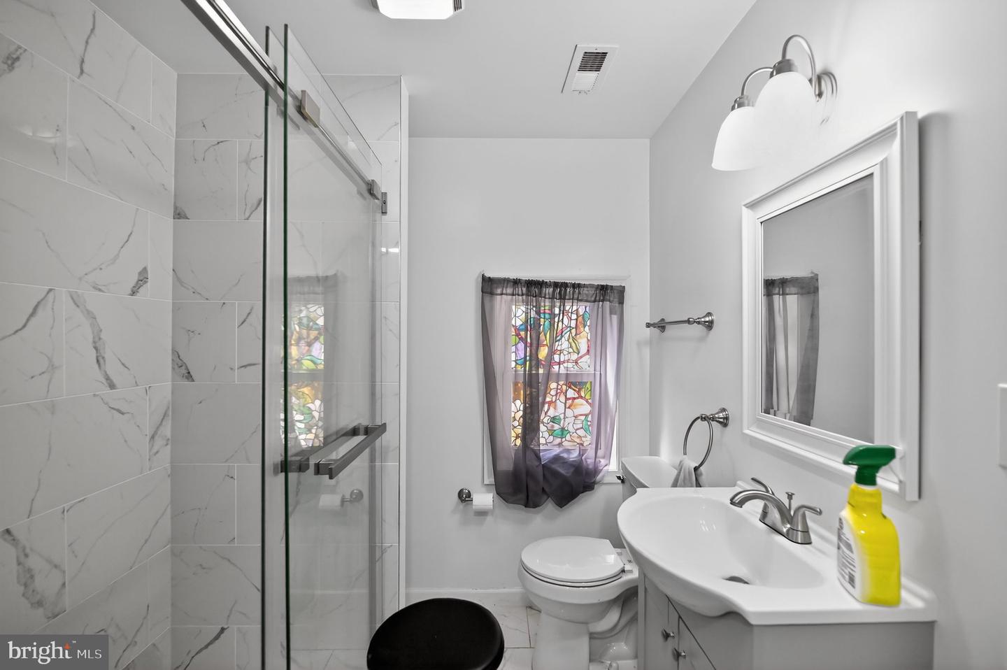 6309 Steinway St Property Photo 8