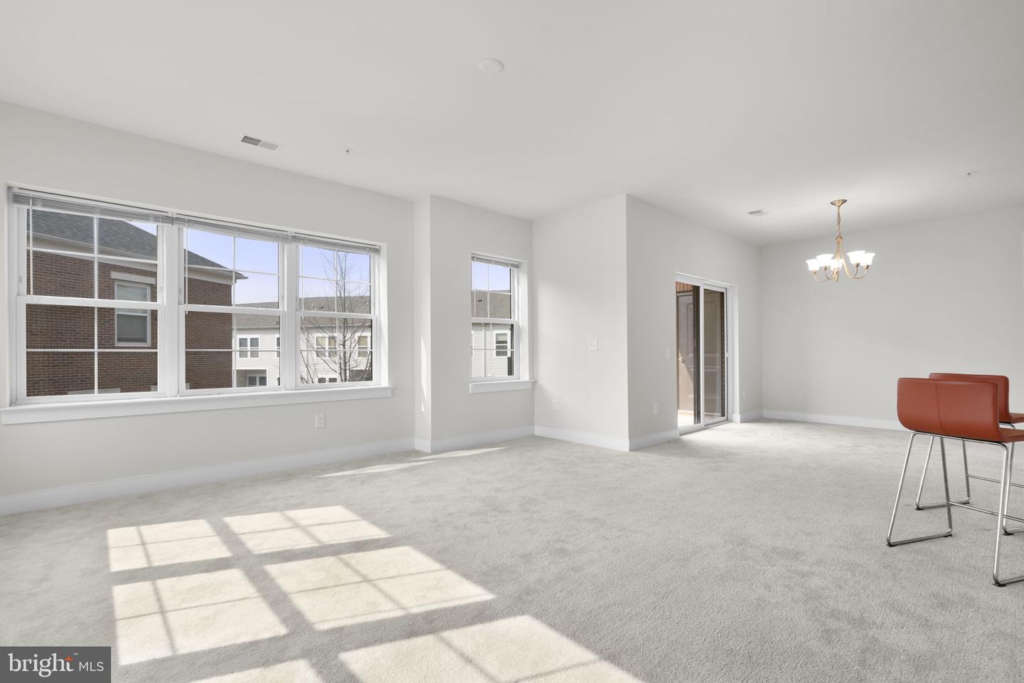 9521 Bastille St #305 Property Photo 6