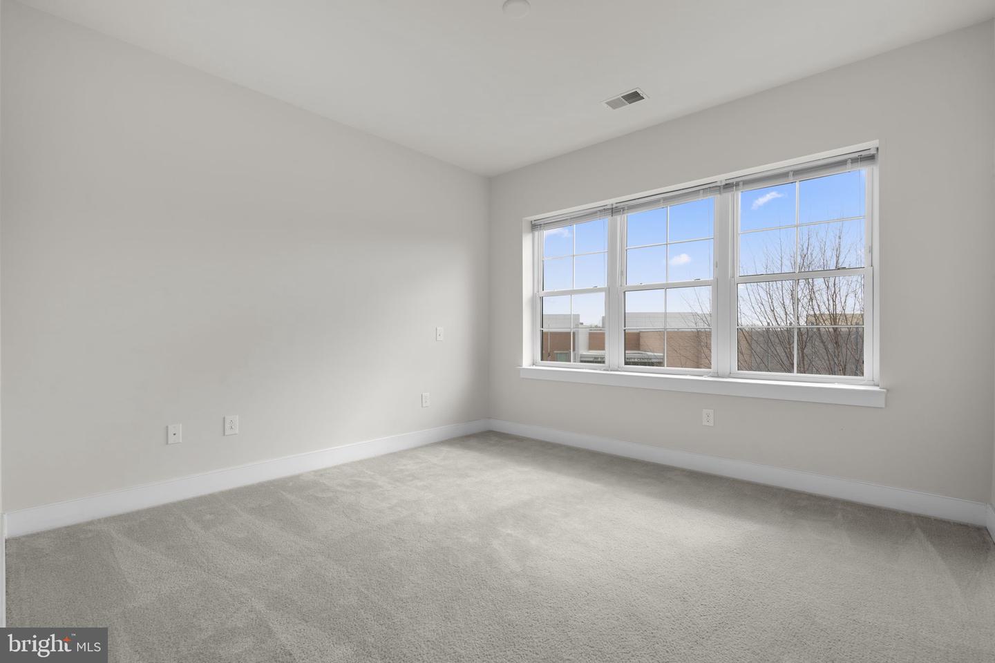 9521 Bastille St #305 Property Photo 22