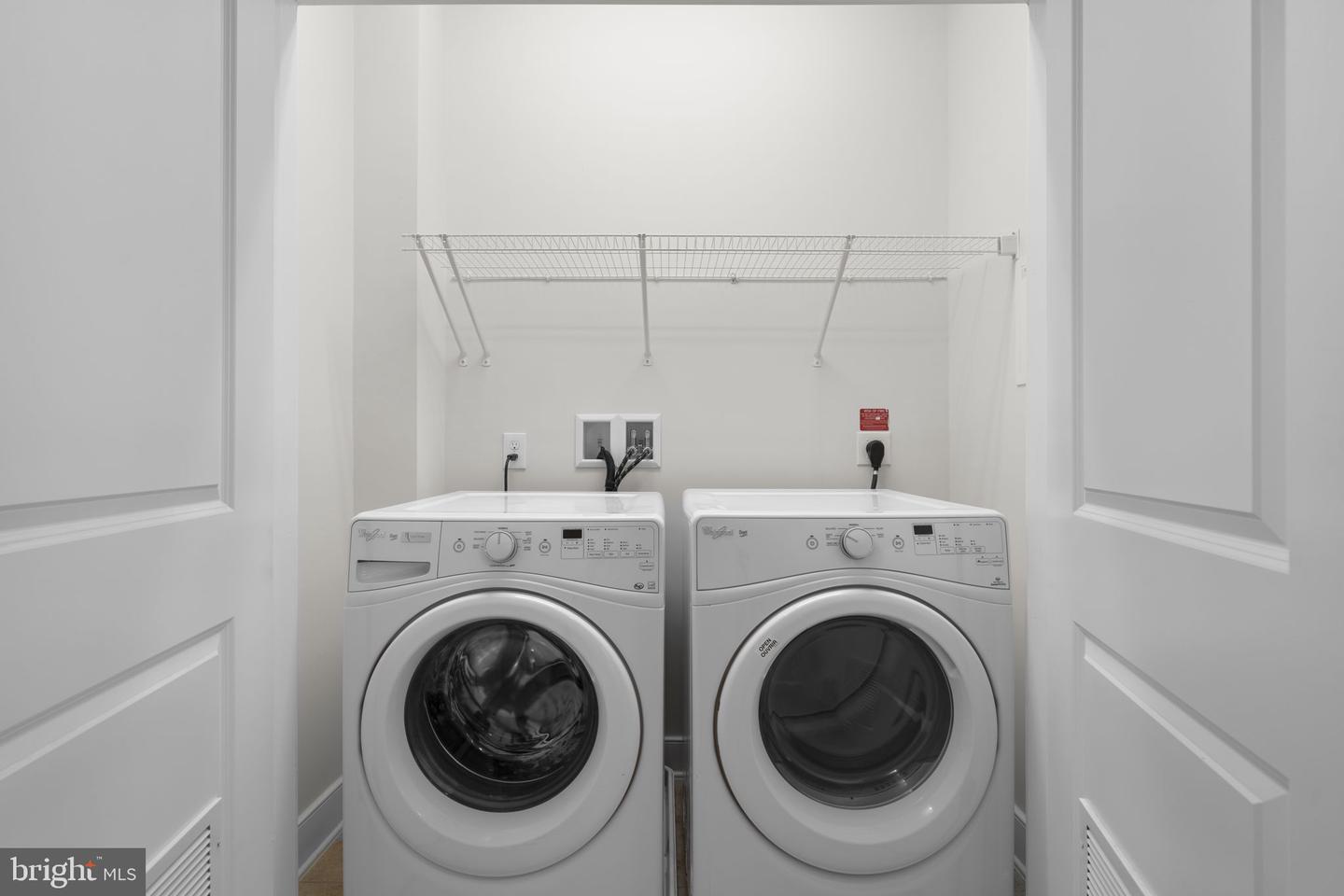 9521 Bastille St #305 Property Photo 26