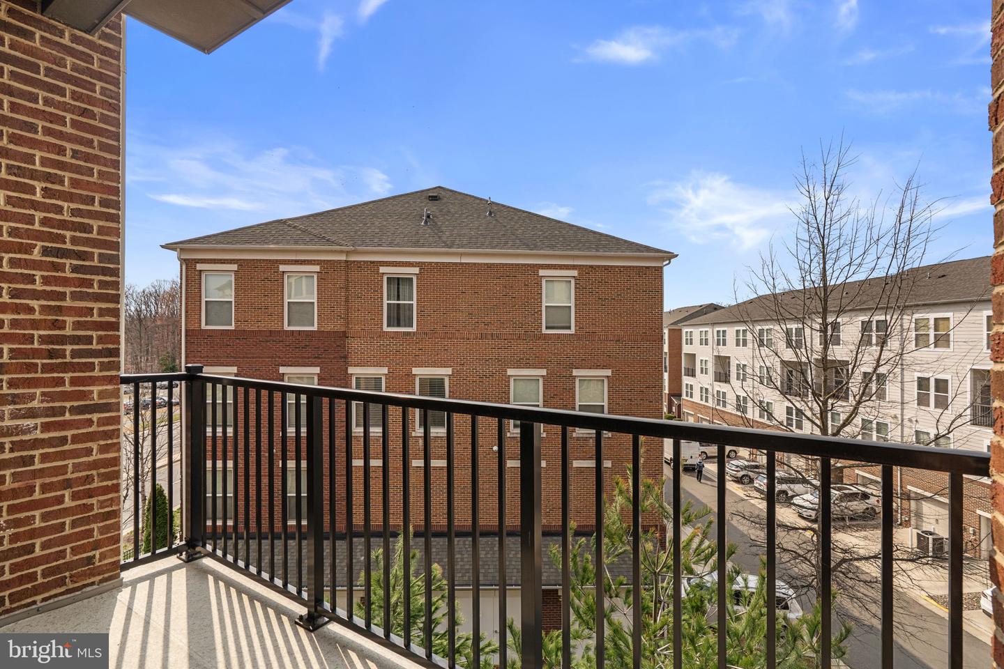9521 Bastille St #305 Property Photo 27