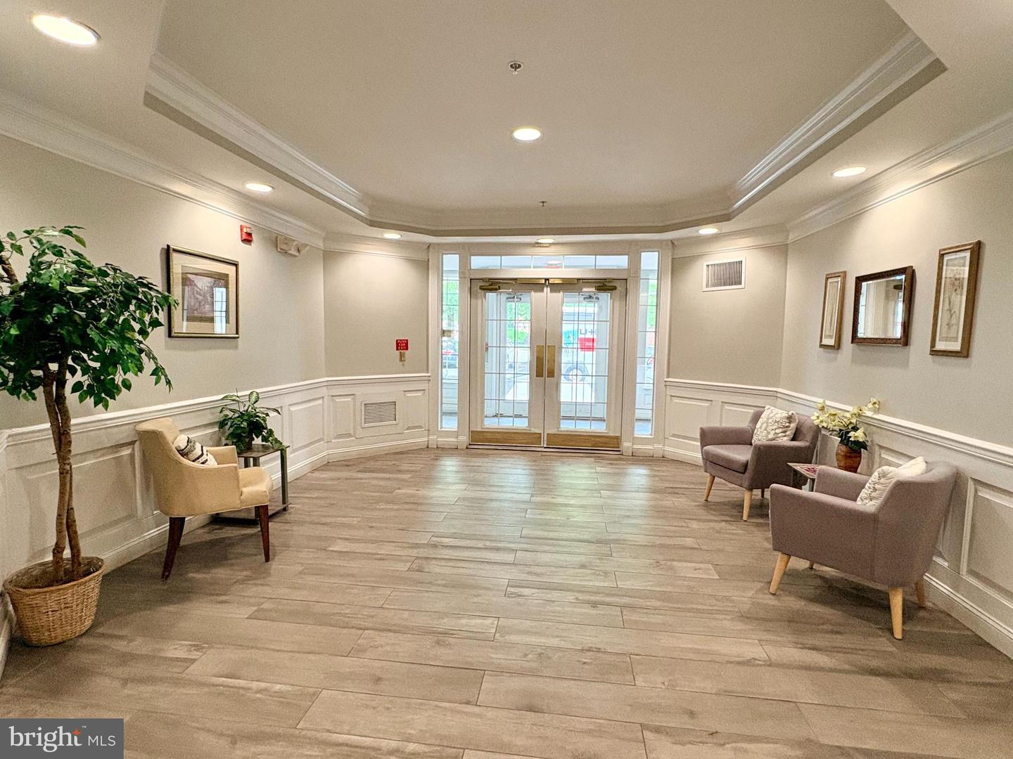 8183 Carnegie Hall Ct #109 Property Photo 2