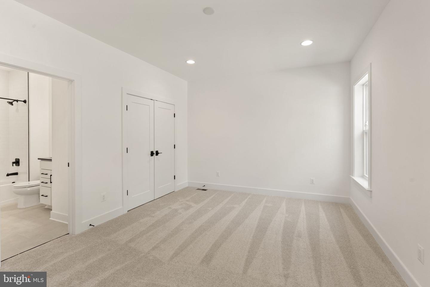 11800 Valley Rd Property Photo 50